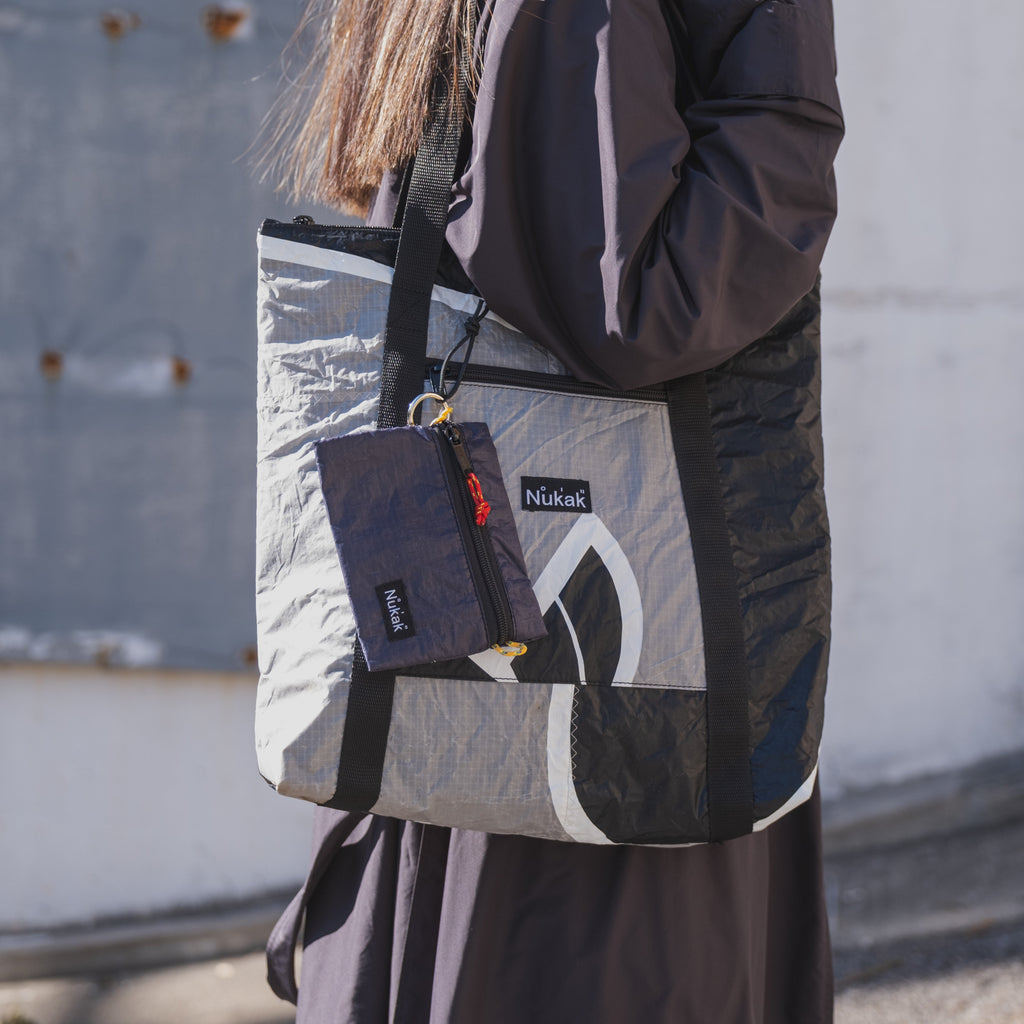 TOTE BAGS