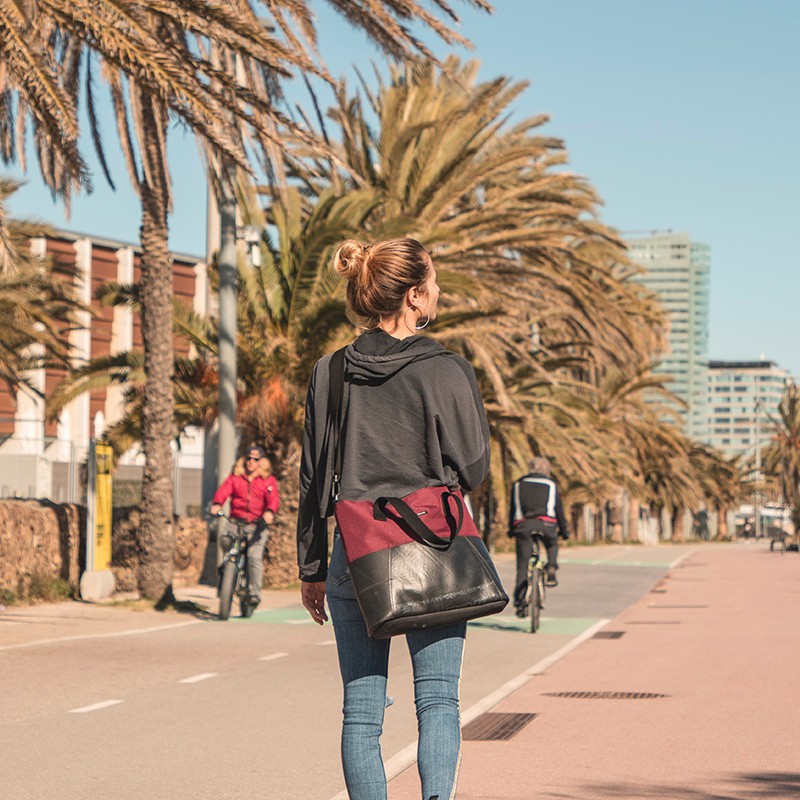 TOTE BAG CICA NEUMÁTICO NEGRO