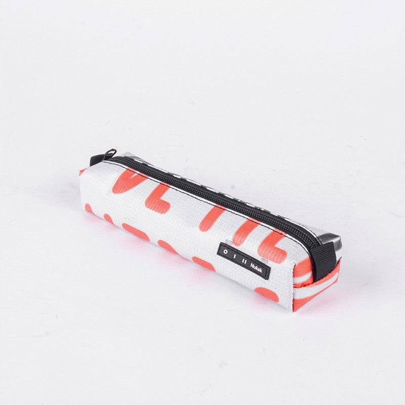 ESTUCHE LETRAS NARANJAS Y NEGRAS 