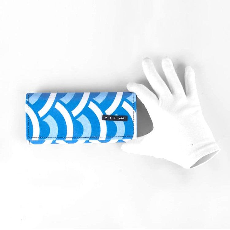 CARTERA MIEL CÍRCULOS AZULES