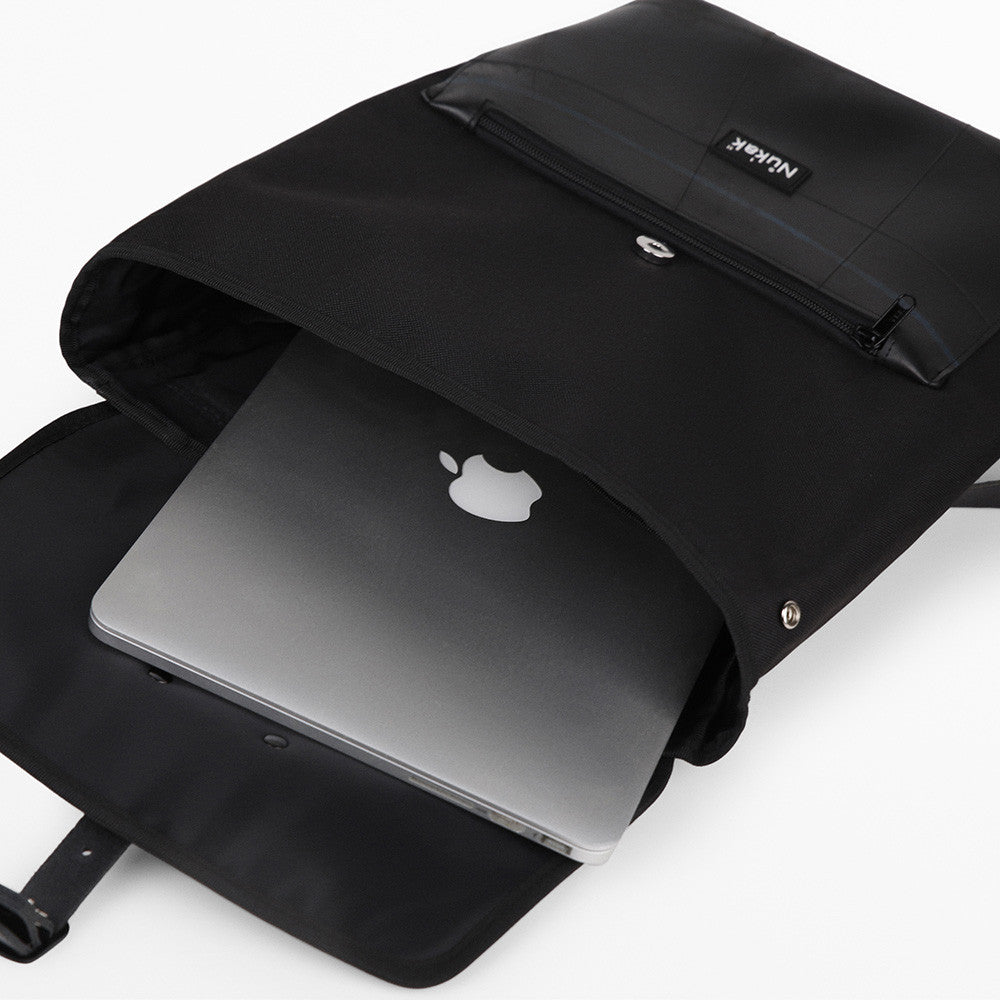 MOCHILA NEGRA TEIDE NEUMÁTICO