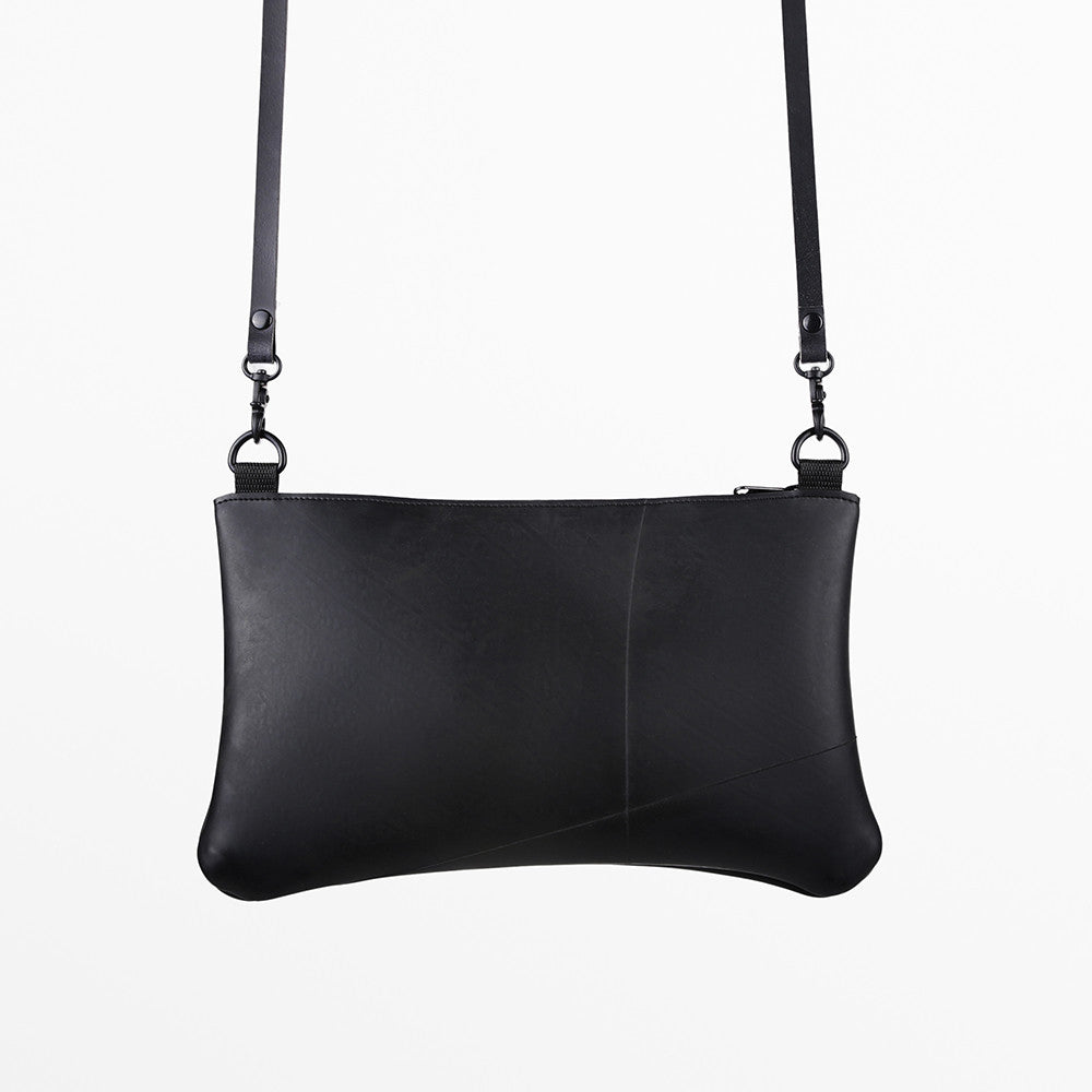 Women's clutch bag recycled from truck tubes – Nukak Sobralia