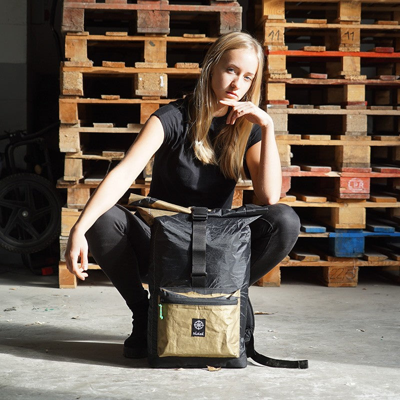 MOCHILA CALIMA GRIS, NEGRO Y AZUL